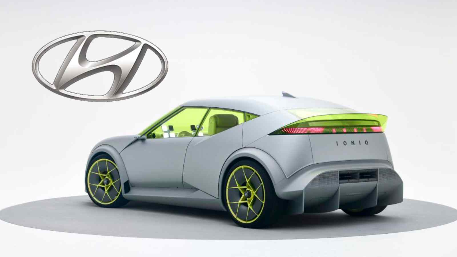 La Hyundai IONIQ 3 è una compatta elettrica dal design “Art of Steel”, sostenibile e pronta per il mercato europeo entro l’anno.