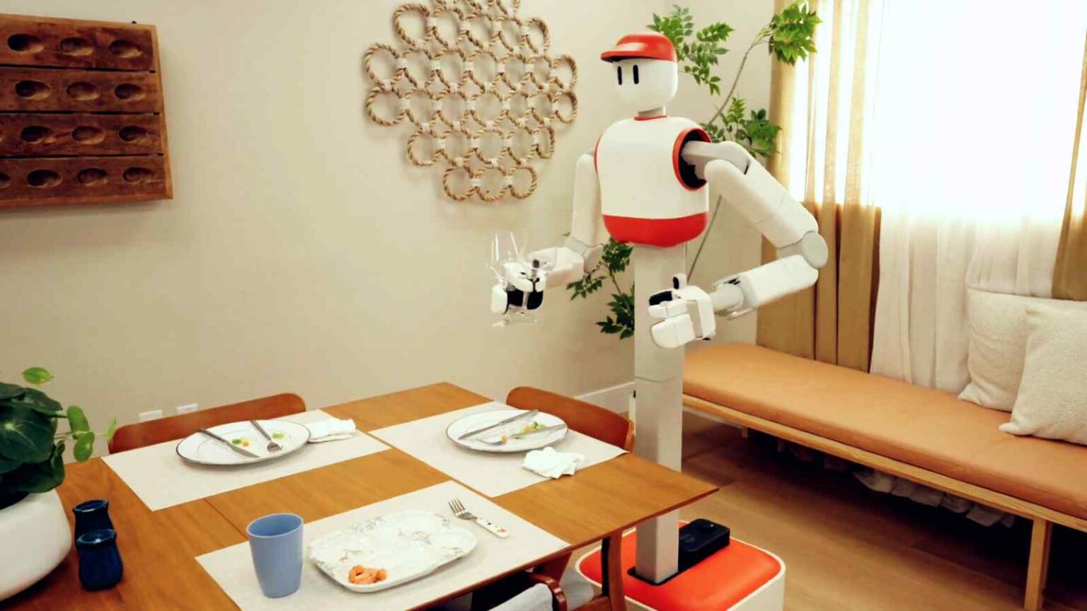 Memo di Sunday Robotics è un robot domestico che impara dagli umani, afferra oggetti delicati e gestisce la cucina con naturalezza.