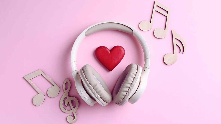 Spotify introduce le Prompted Playlist: playlist create con prompt testuali e AI, più controllo, trasparenza e musica su misura.