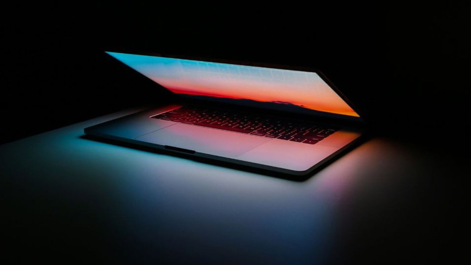 MacBook economico: Apple pronta a lanciarlo con colori pop e chip A18? I rumor