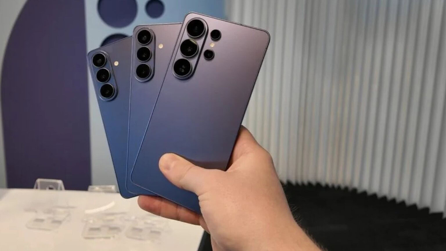 Samsung, non solo Galaxy S26: altri smartphone avranno la connettività satellitare