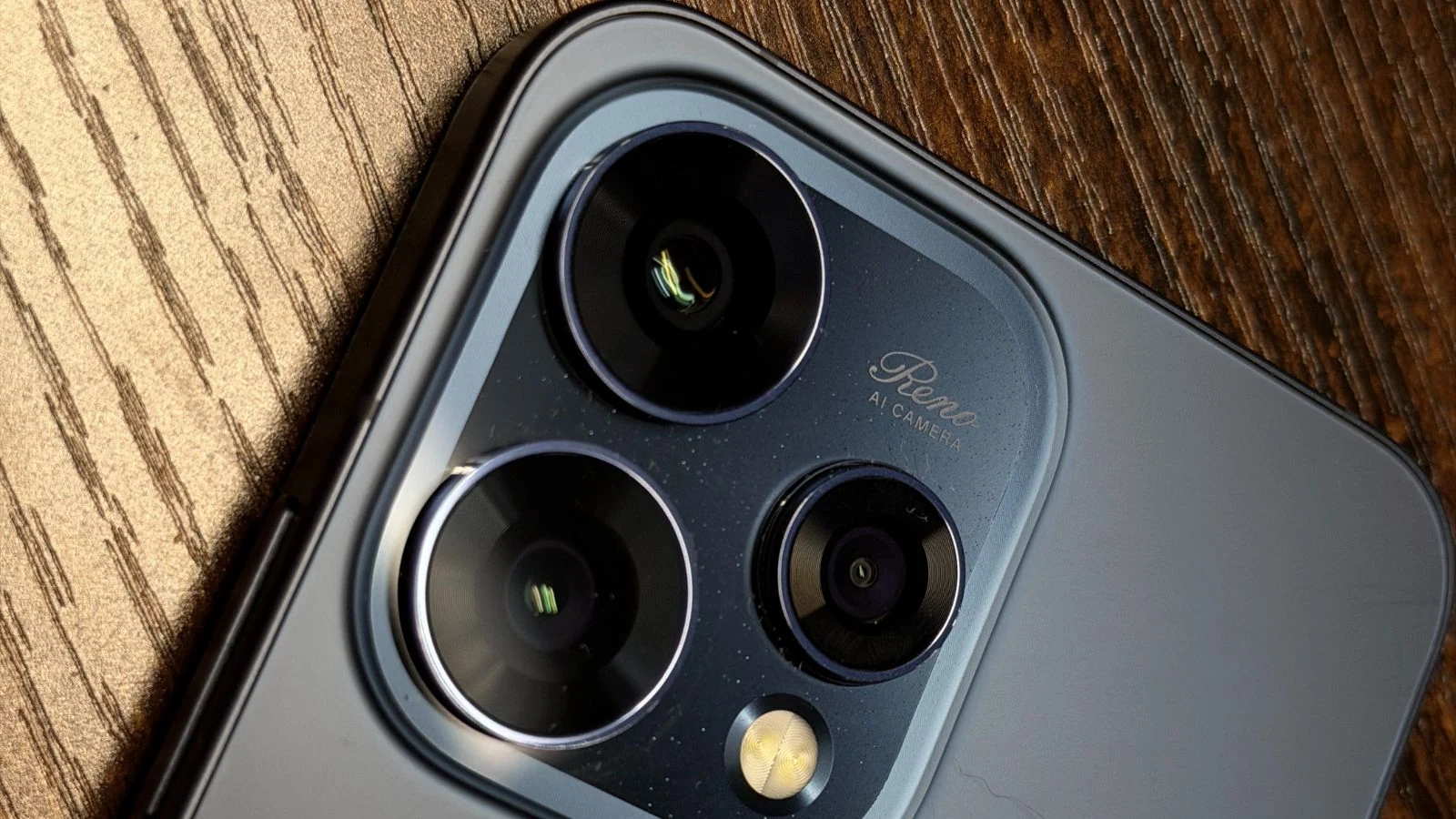 OPPO Reno 15 OPPO Reno 15
