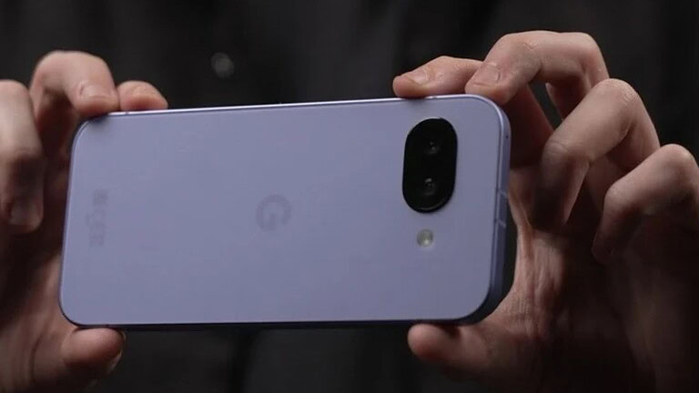 Google Pixel 10a in colorazione Berry spunta sul web