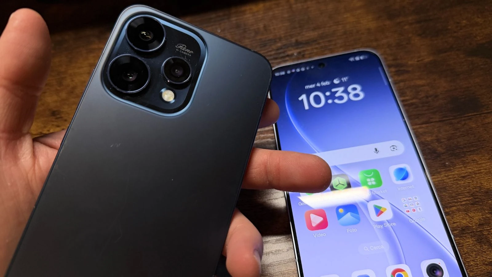 OPPO Reno15 vs OPPO Reno15 Pro OPPO Reno15 vs OPPO Reno15 Pro