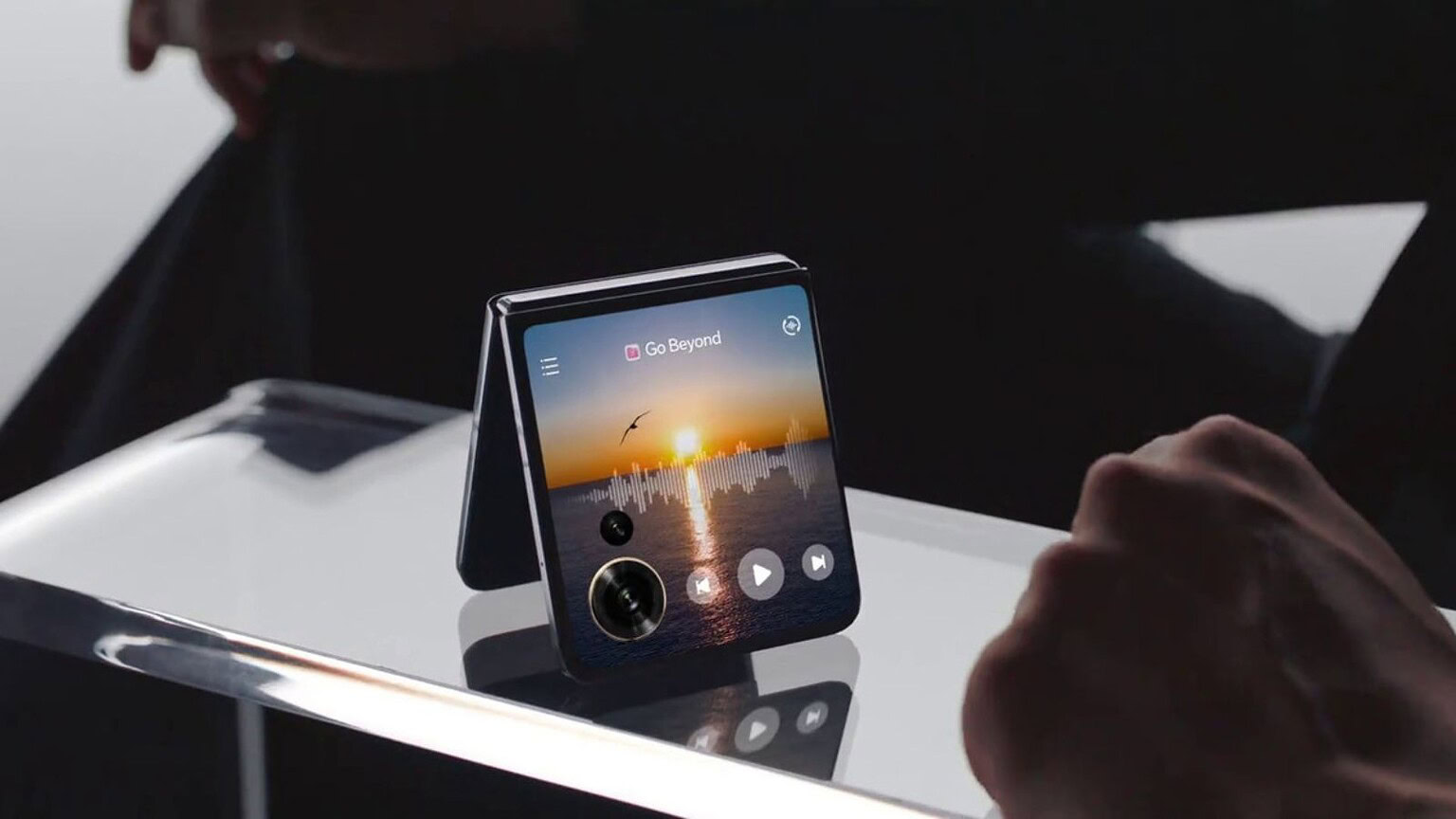 Honor e i pieghevoli: addio linea Flip e nuovo formato wide