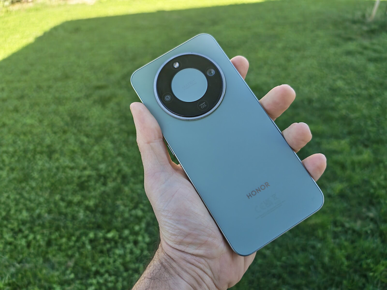 Honor 8 Magic Lite - design Honor 8 Magic Lite - design