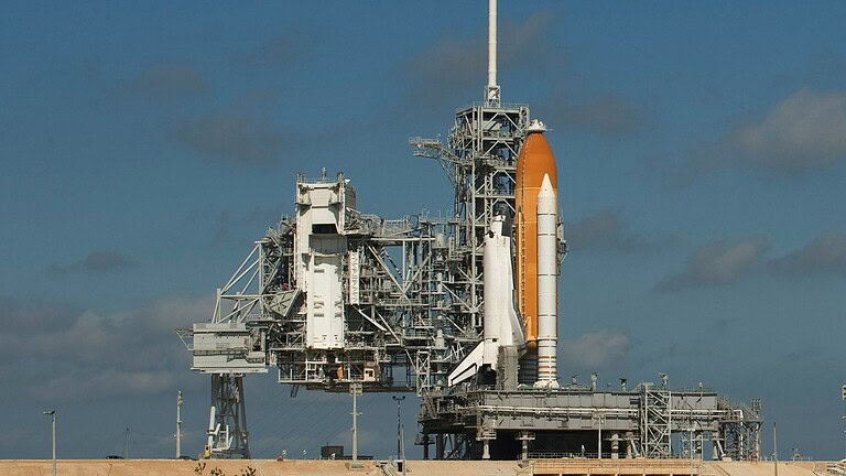 Artemis II SLS