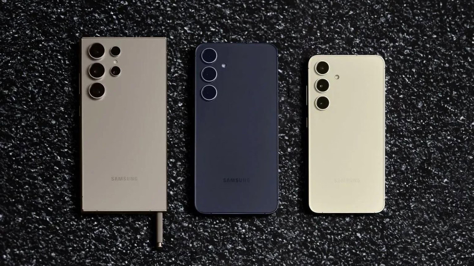 Samsung Galaxy S26: le immagini svelano l'intera gamma in nero