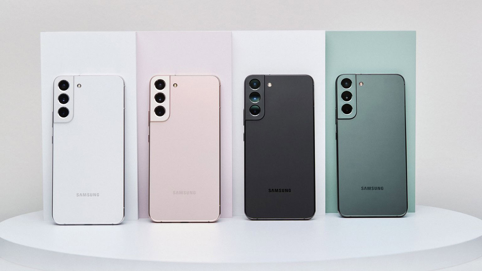 Samsung Galaxy S22: dopo le patch di sicurezza, molti smartphone si riavviano da soli
