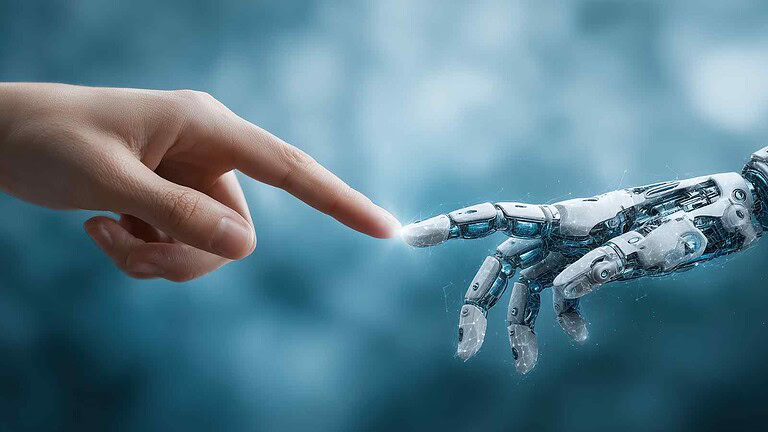 Anthropic e OpenAI aggiornano i loro coding agent, trasformandoli in AI capaci di gestire progetti complessi senza intervento umano.