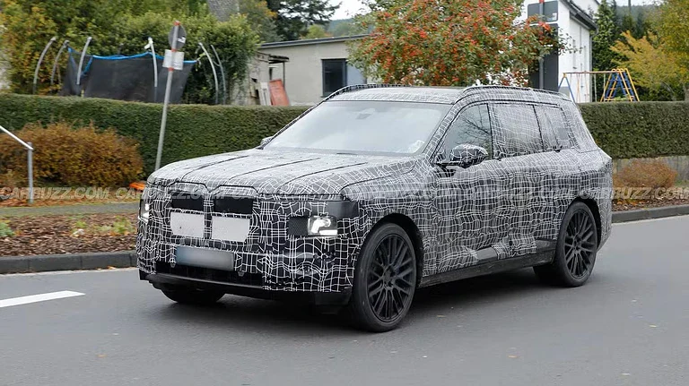 Bmw x7 foto spia - dettaglio bmw