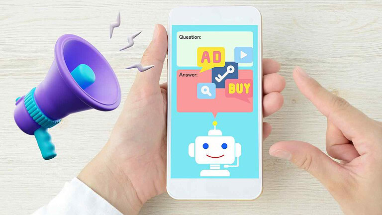 OpenAI introduce pubblicità su ChatGPT, visibile solo a utenti gratuiti, promettendo trasparenza e rispetto della privacy.