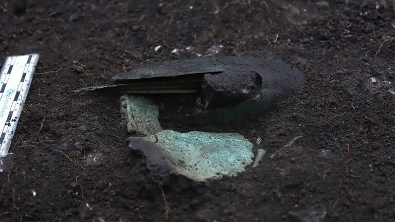 Repubblica Ceca: scoperto oggetto di 3400 anni fa in un giardino