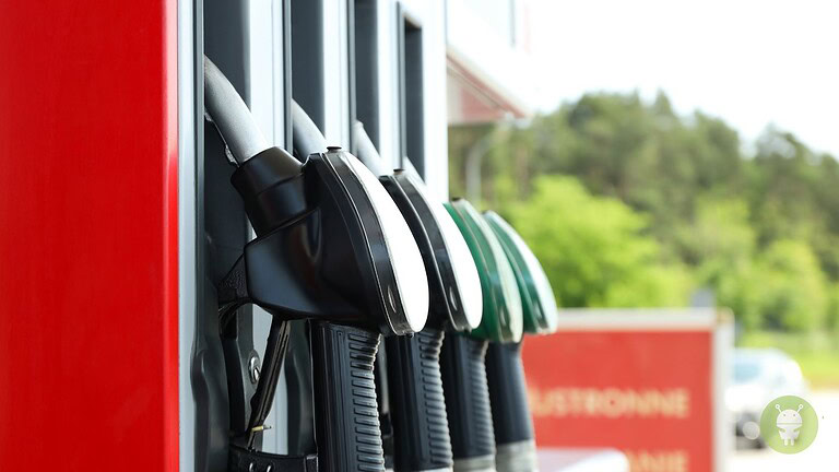 Prezzo carburante in Italia assurdo: ecco perché le accise non si toccano