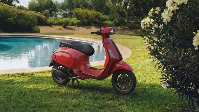 Vespa Primavera arriva in versione 2026 senza perdere originalità e storia