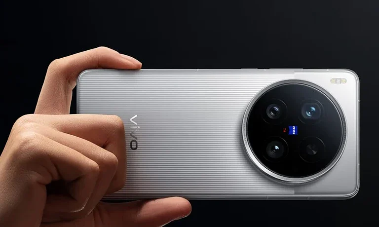 Vivo X300 Ultra grey