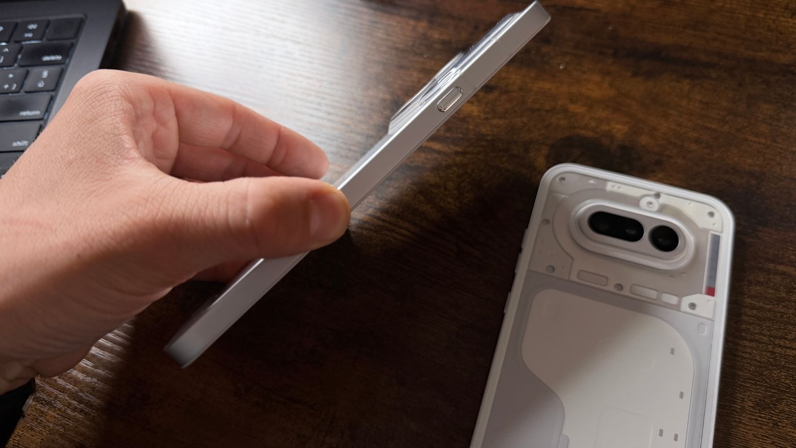 Nothing Phone (4a) Pro vs Phone (4a) Nothing Phone (4a) Pro vs Phone (4a)