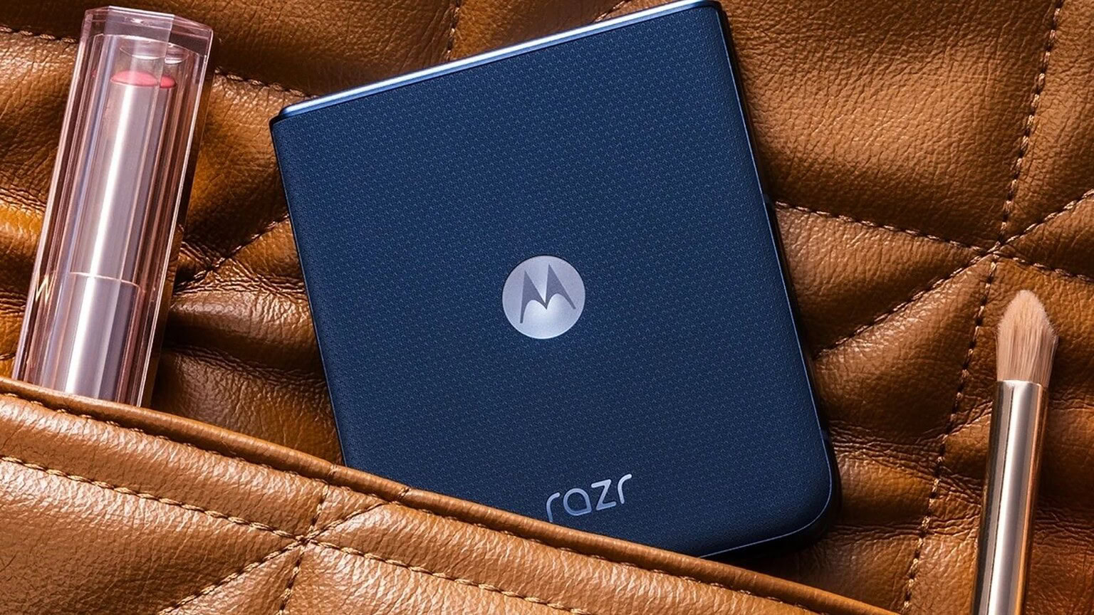 Motorola Razr 70: le prime immagini sul web svelano il design