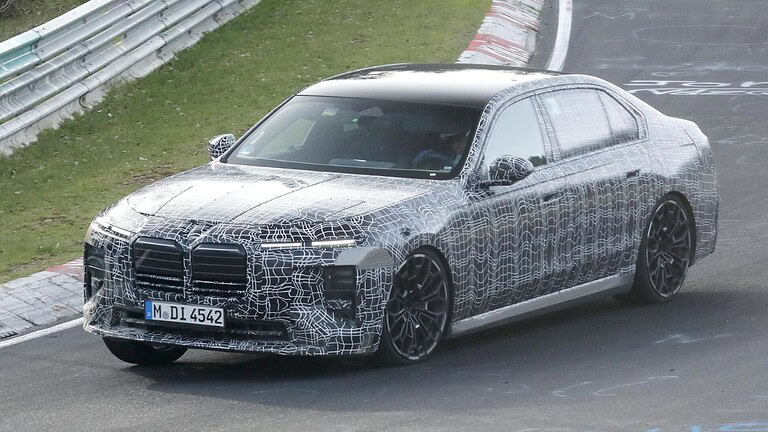 BMW Serie 7 restyling 2026: cosa cambia davvero nell'ammiraglia