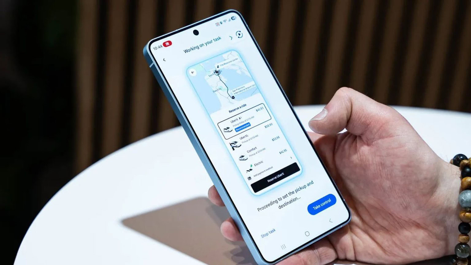Google Pixel 10: Android 16 QPR3 porta Screen Automation, ecco cosa fa