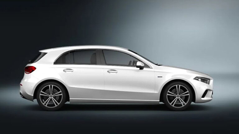 Mercedes Classe A tornerà nel 2028 con motori elettrici e mild hybrid