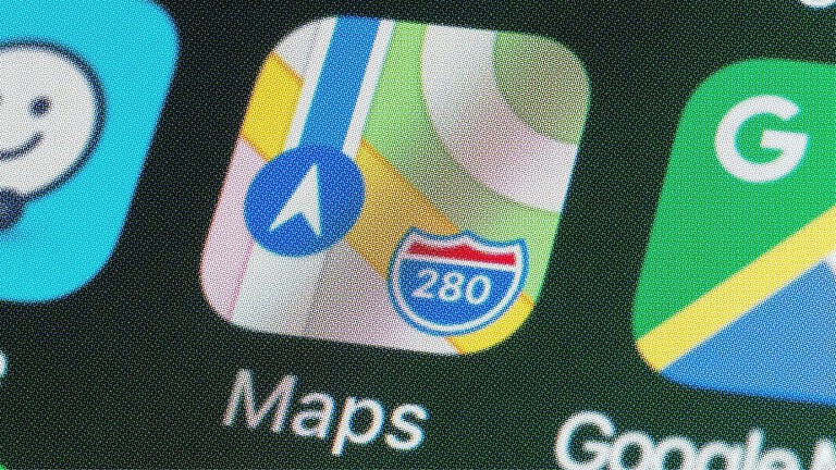 Apple Maps, ora è ufficiale: arrivano le pubblicità, ecco da quando