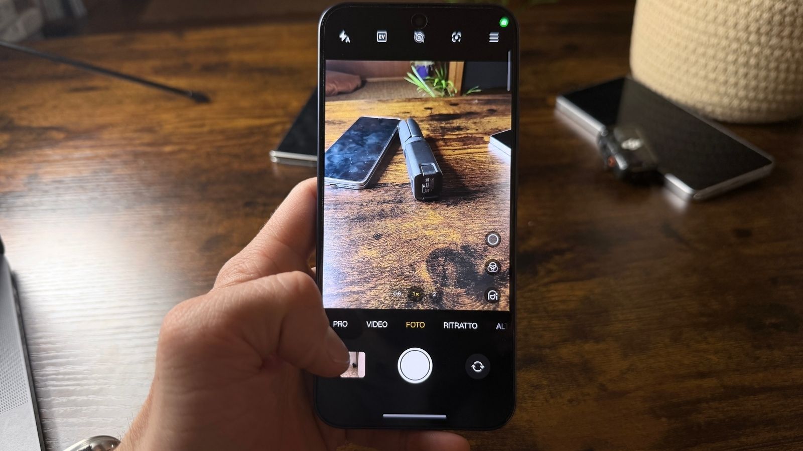 OPPO Reno 15 FS OPPO Reno 15 FS