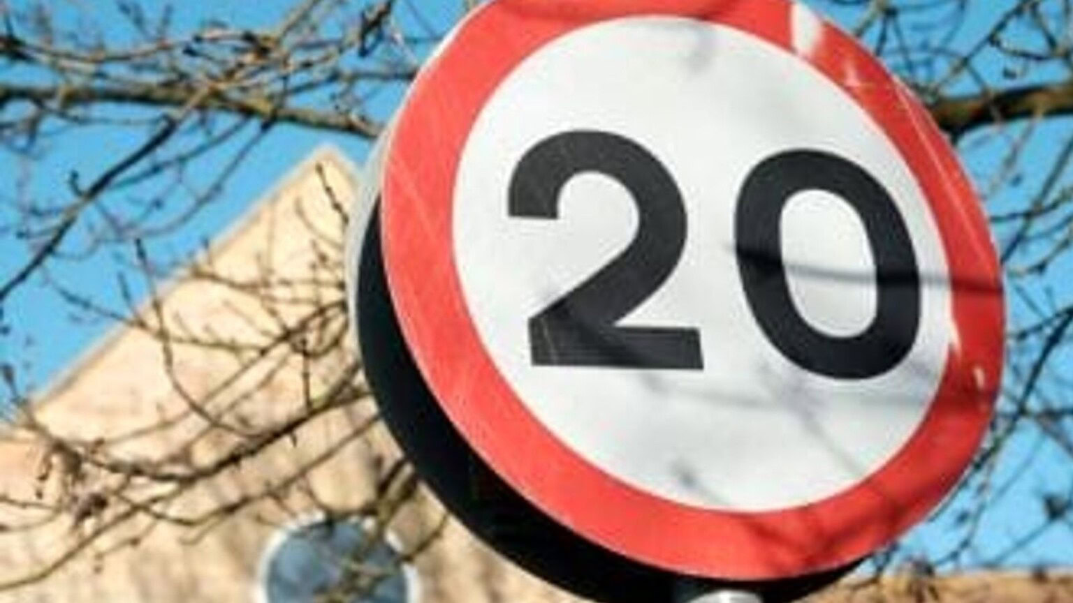 Bologna, in test il limite di 20 km/h vicino alle scuole: ecco dove