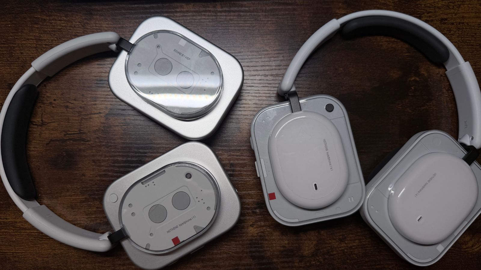 Nothing Headphone (a) vs Nothing Headphone (1) Nothing Headphone (a) vs Nothing Headphone (1)