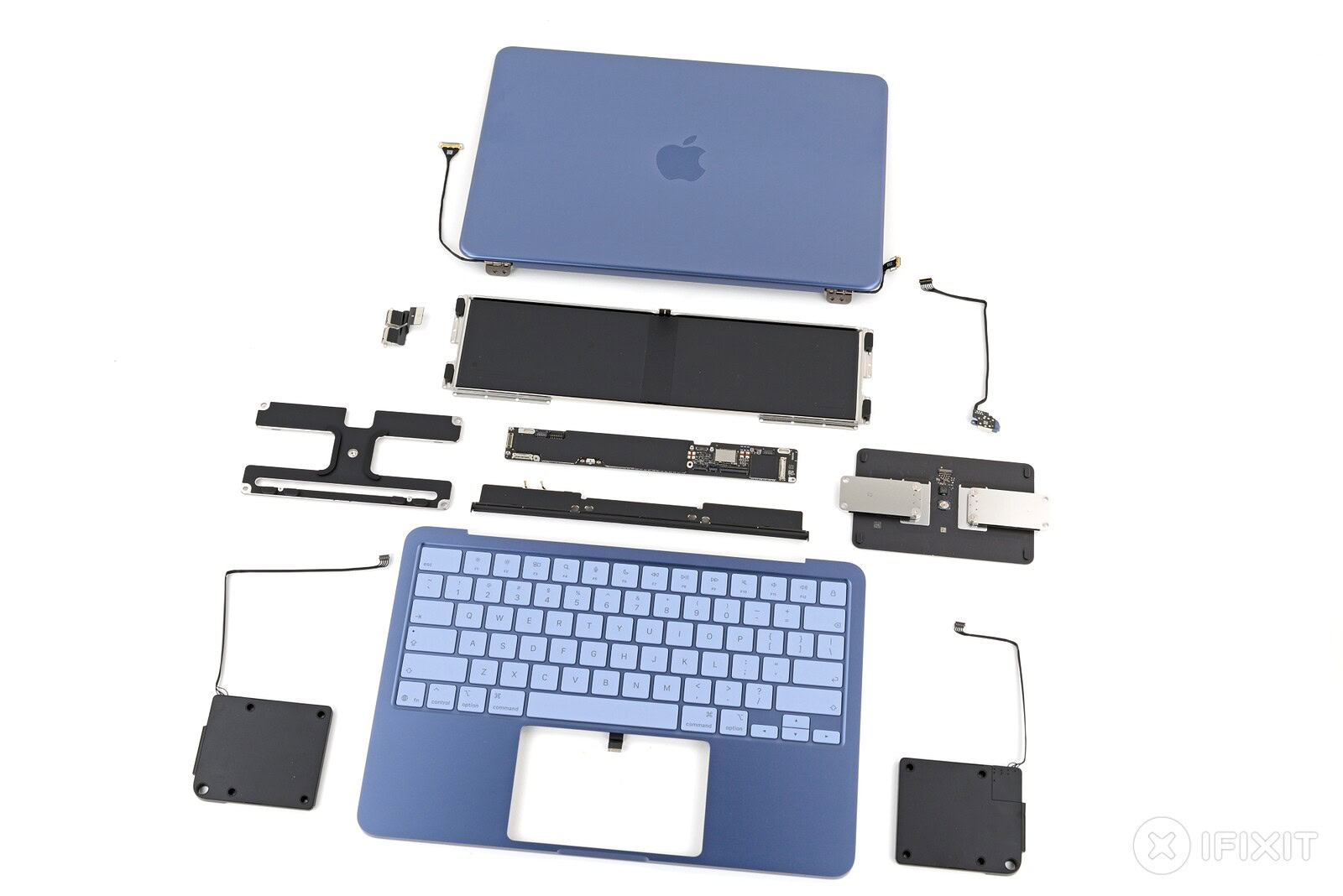 MacBook Neo il più riparabile iFixit teardown