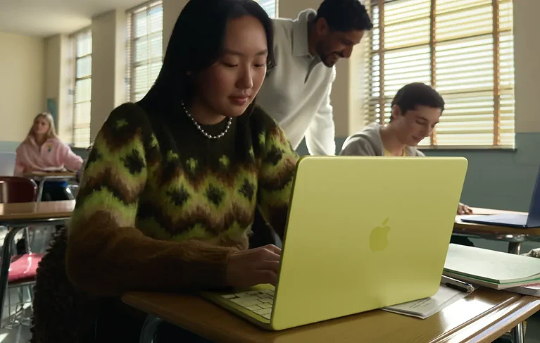 Apple lancia MacBook Neo, il portatile economico e colorato da 699€