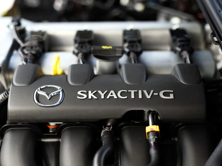 Mazda MX-5 conserva la tradizione: sotto i 1.000 kg e niente ibrido_1