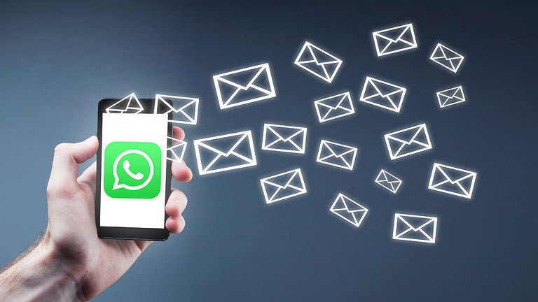 WhatsApp prepara una novità che potrebbe permettere l'invio di messaggi a chi non ha l'account
