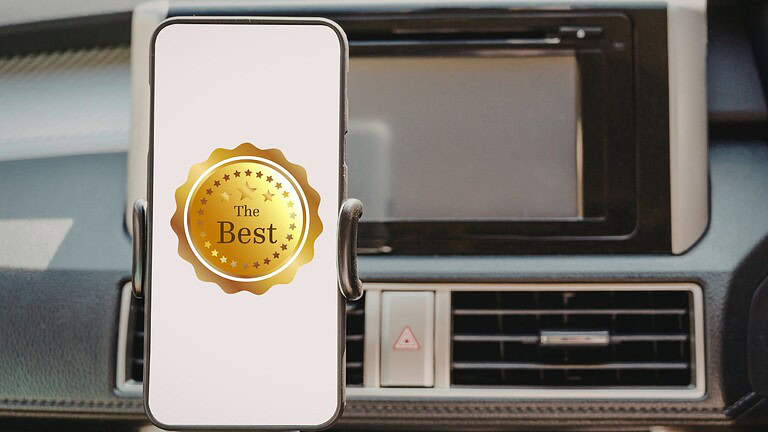 Supporti cellulare da auto: i 10 modelli migliori su cui puntare
