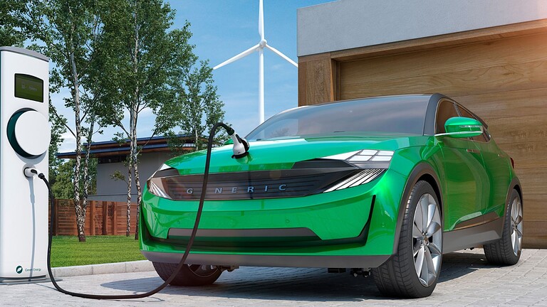 Guerra contro l'Iran: il boom inaspettato delle auto elettriche