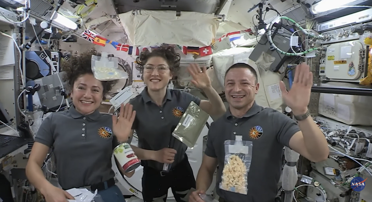 Artemis II: cosa mangeranno gli astronauti durante la missione verso la Luna_2