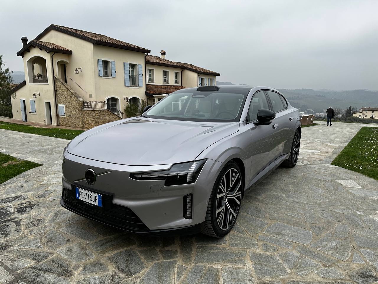 Volvo ES90 (2)