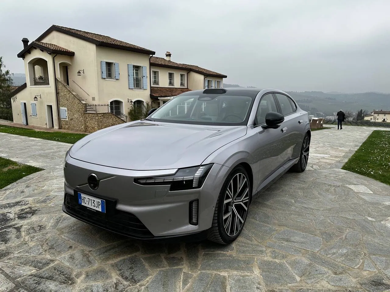 Volvo ES90 (2)