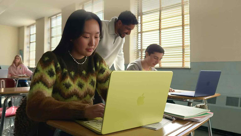 Il MacBook Neo 2 potrebbe introdurre il touch anche nella fascia entry-level, fondendo design sottile e interazione fluida.