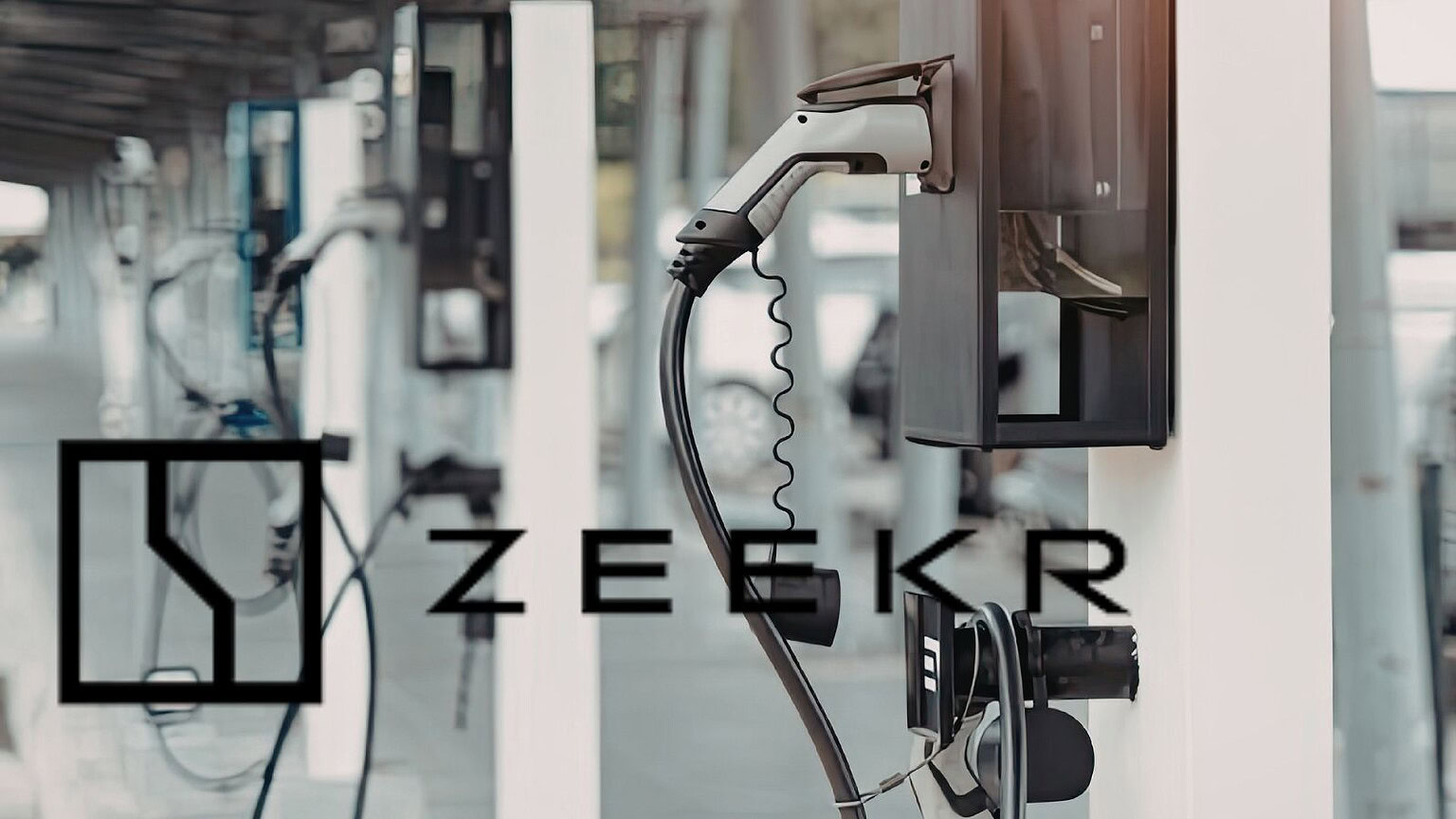 Zeekr, ricarica da 1.500 kW: 500 km in 5 minuti, BYD è avvisata
