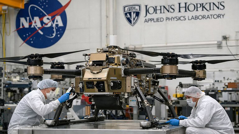NASA Dragonfly: è iniziata la costruzione del drone che esplorerà Titano