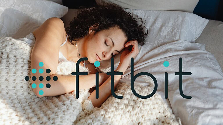 Fitbit rivoluziona il sonno e apre ai dati medici: cosa cambia