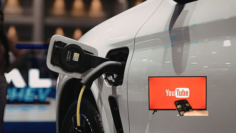 YouTube su Android Auto: ora funziona, ma non come credi