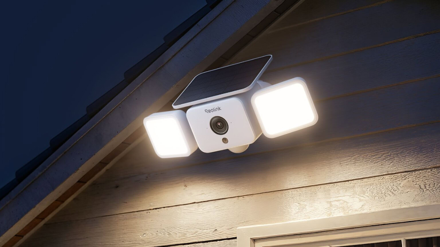 Reolink Solar Floodlight: faro da 1000 lumen e telecamera 2K senza fili