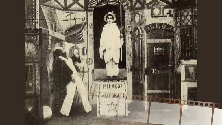 Un cortometraggio del 1897 di Georges Méliès mostra un automa che si ribella al suo creatore, anticipando temi di fantascienza.