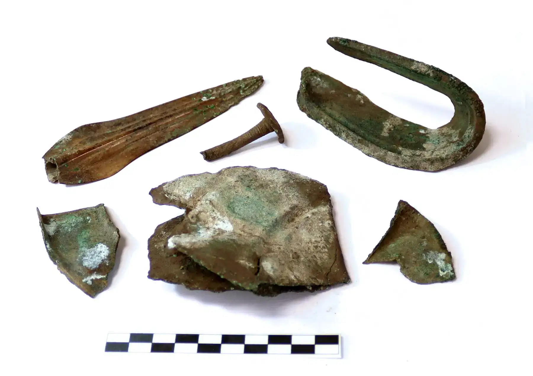 frammento-armatura-brno-repubblica ceca età del bronzo 2.jpg