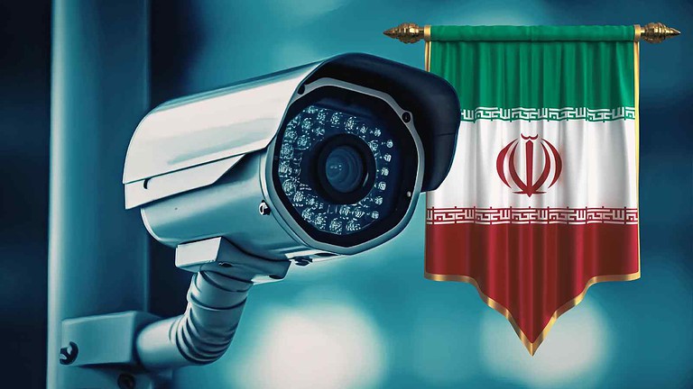 L’intelligence israeliana ha usato telecamere e analisi dati per monitorare movimenti e supportare l’attacco a Khamenei.