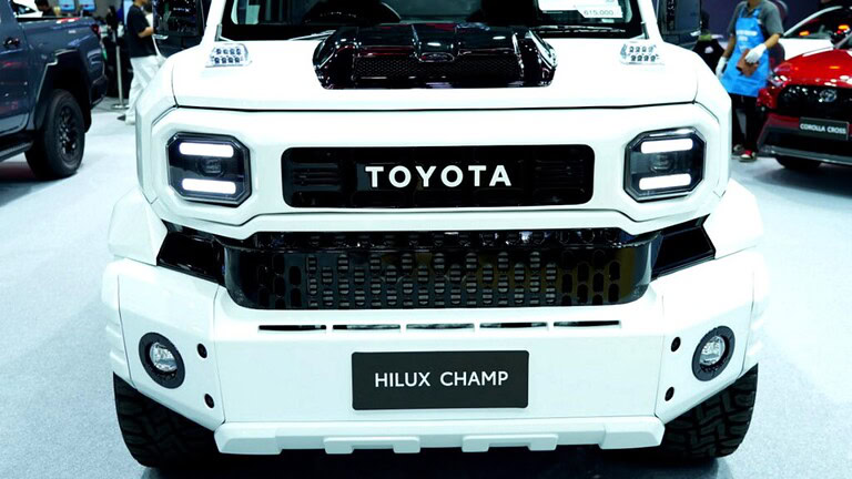 Toyota Hilux Champ stile Brabus: il pickup compatto cambia volto - Toyota Hilux Champ Brabus
