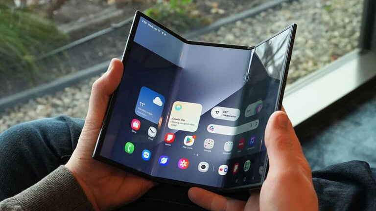 Samsung Galaxy Z TriFold vince il premio Display dell'anno 2026