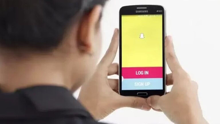 Snapchat: l'azienda licenzia il 16% dei dipendenti, l'AI sostituisce 1.000 posti
